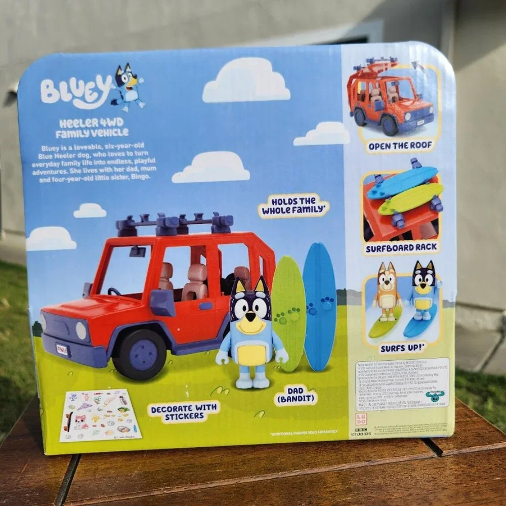 New Bluey Family Cruiser Car Vehicle Blue Dog Family Caravan Toy Set with 2 Surf